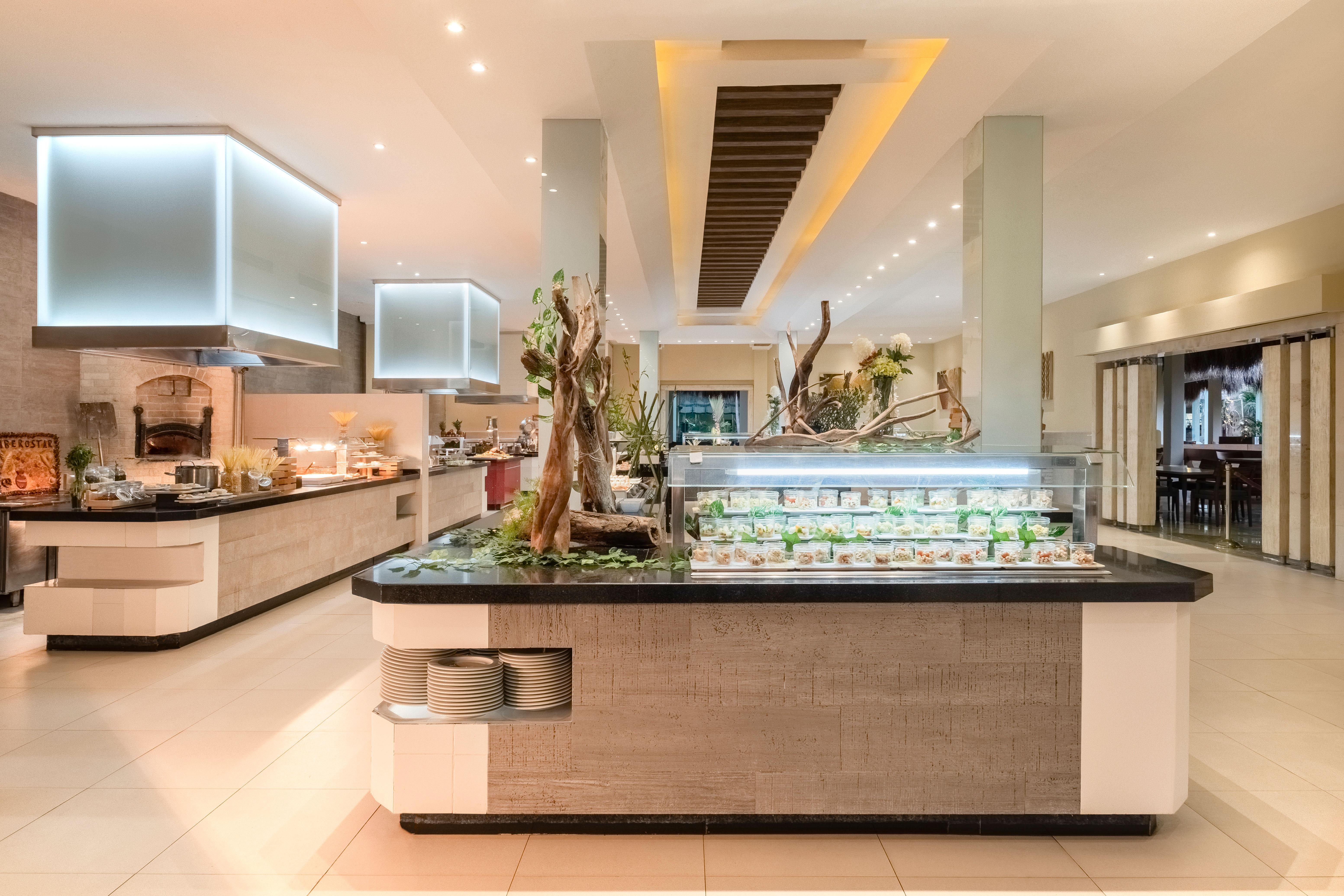ホテル Iberostar Waves Quetzal プレヤデルカーメン エクステリア 写真