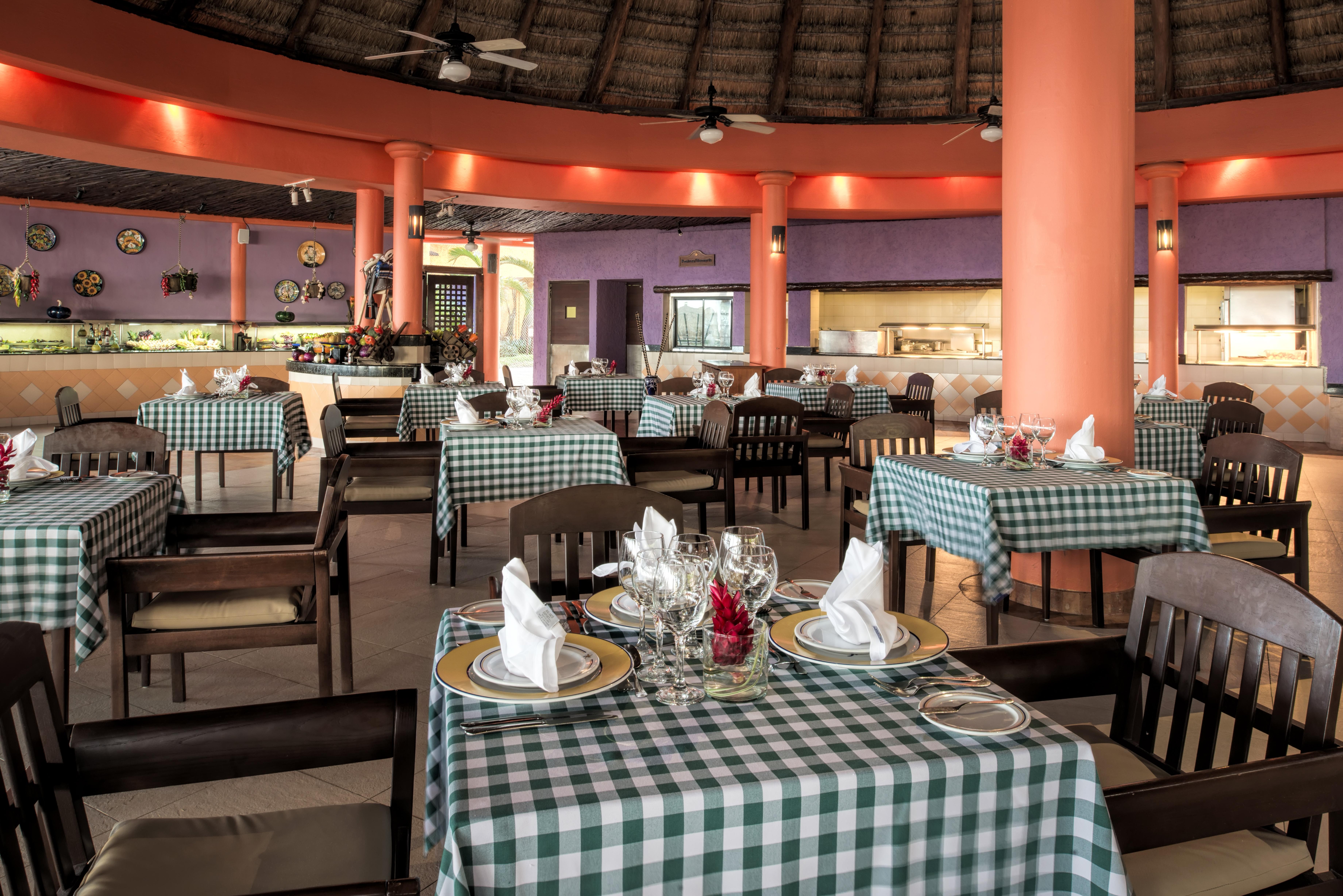 ホテル Iberostar Waves Quetzal プレヤデルカーメン エクステリア 写真