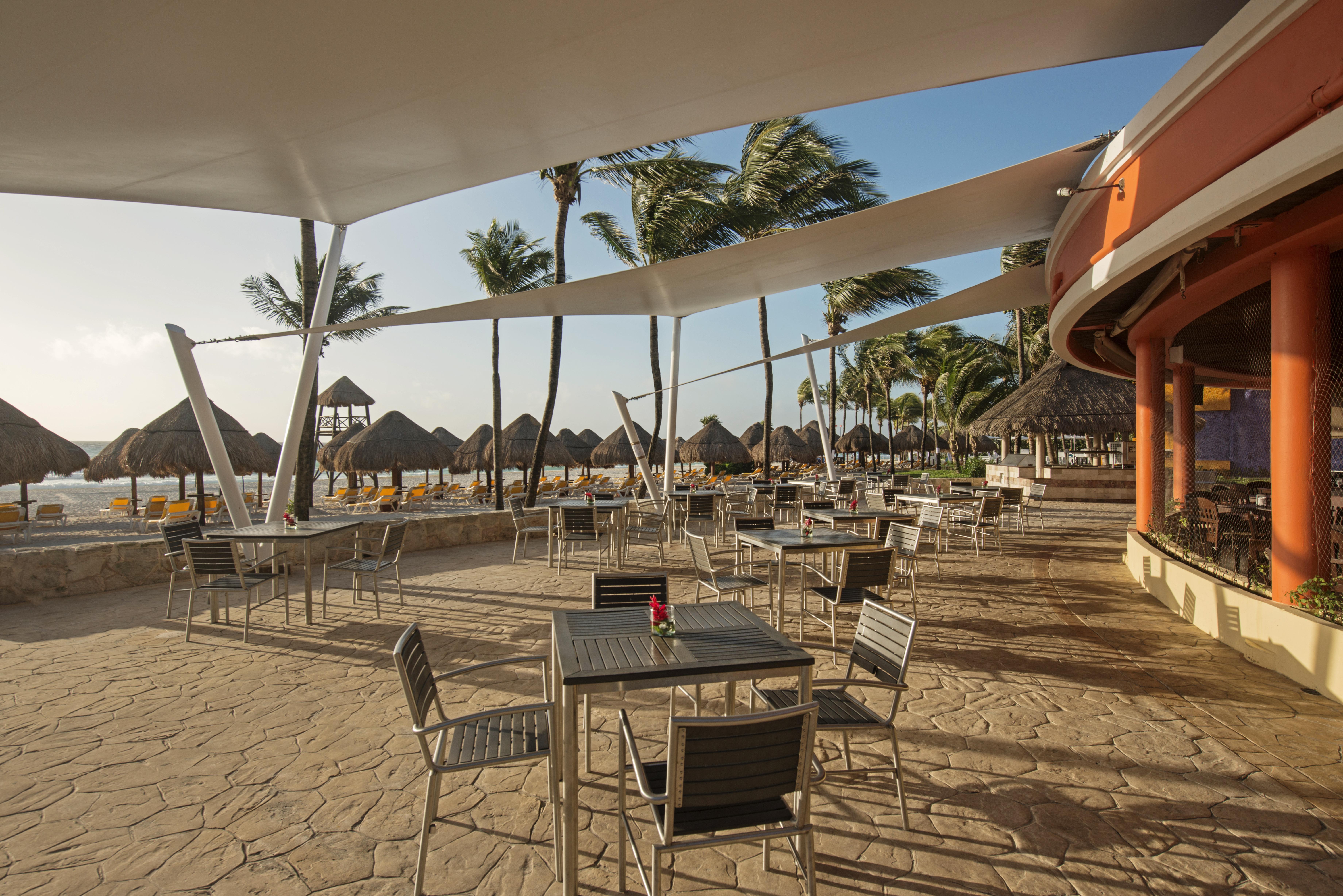 ホテル Iberostar Waves Quetzal プレヤデルカーメン エクステリア 写真
