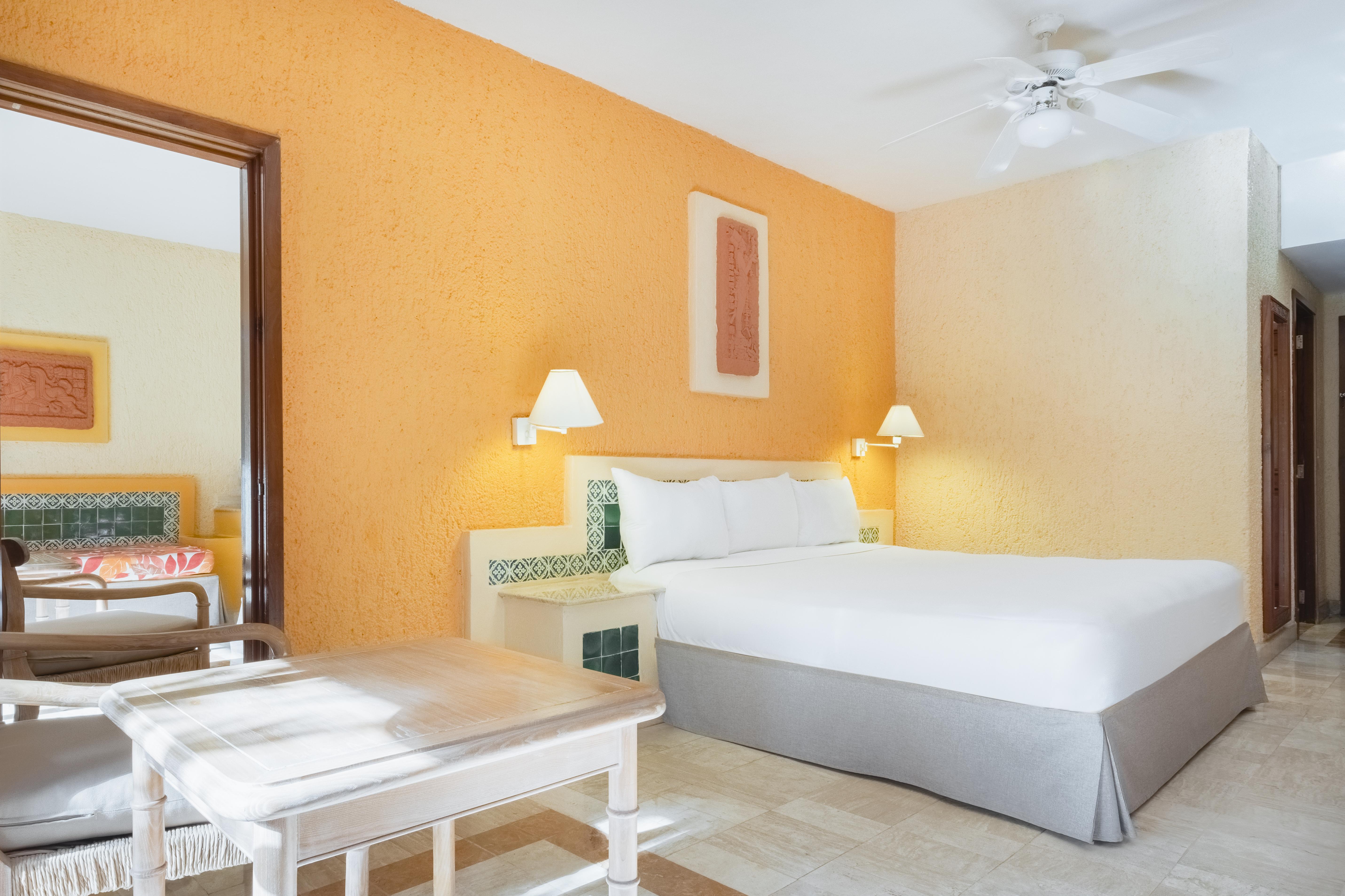 ホテル Iberostar Waves Quetzal プレヤデルカーメン エクステリア 写真