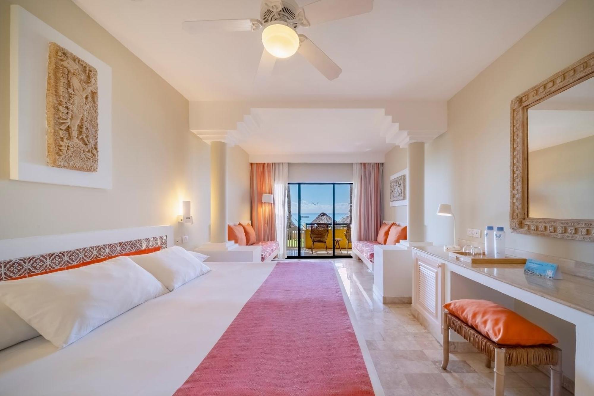 ホテル Iberostar Waves Quetzal プレヤデルカーメン エクステリア 写真